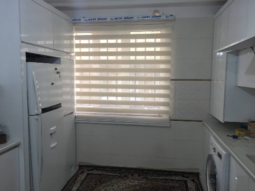 پرده آشپزخانه طرح زبرا